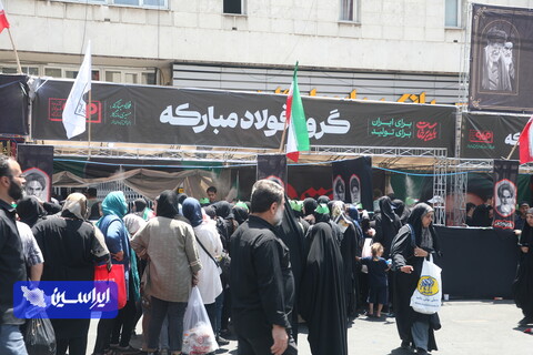 دومین روز برپایی موکب گروه فولاد مبارکه (وزارت صنعت معدن تجارت) در تهران به مناسبت تشییع رهبری/۱۴۰۵.۰۴.۱۴/عکاس: محمد علیئی