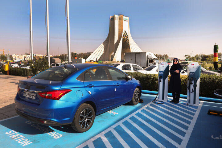 Development of hybrid, electric vehicles, government's new strategy for energy management