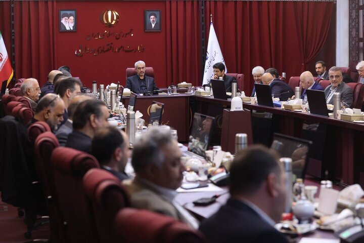 دولت پیگیر اصلاح مقررات تولید و تجارت
