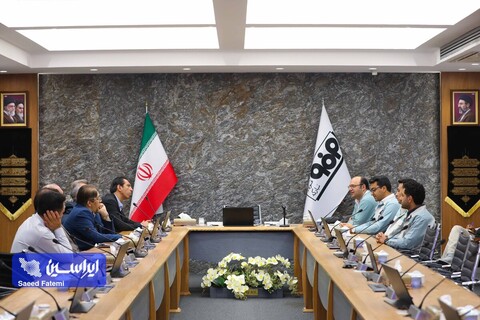 فولاد مبارکه سهم و نقش بسزایی در تأمین منابع مالیاتی کشور و تحقق اقتصاد مقاومتی دارد