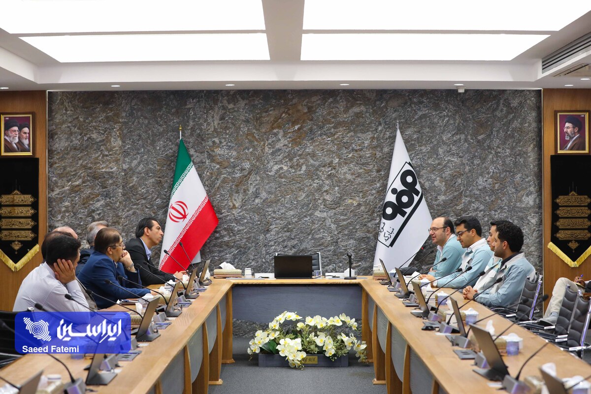 فولاد مبارکه سهم و نقش بسزایی در تأمین منابع مالیاتی کشور و تحقق اقتصاد مقاومتی دارد