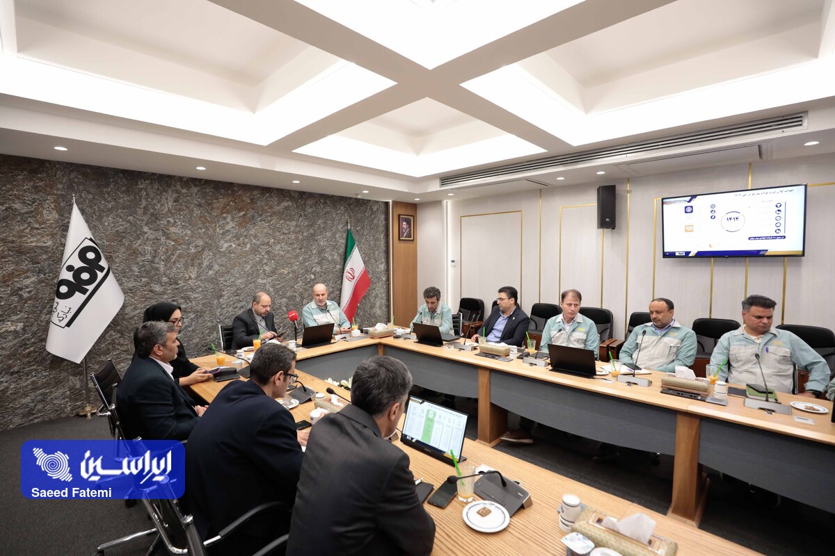 نشست مشترک دانشگاه آزاد اسلامی و فولاد مبارکه برای توسعه همکاریهای فناورانه