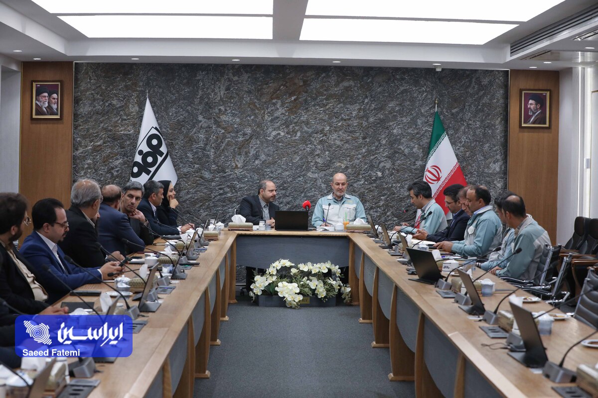نشست مشترک دانشگاه آزاد اسلامی و فولاد مبارکه برای توسعه همکاری‌های فناورانه