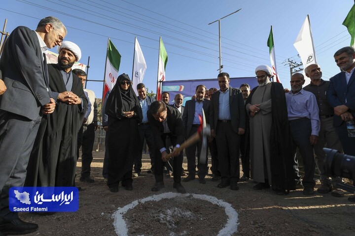 کلنگ زنی تقاطع غیر همسطح زیبا شهر و افتتاح ساختمان دیالیز بیمارستان محمد رسول الله مبارکه توسط فولاد مبارکه