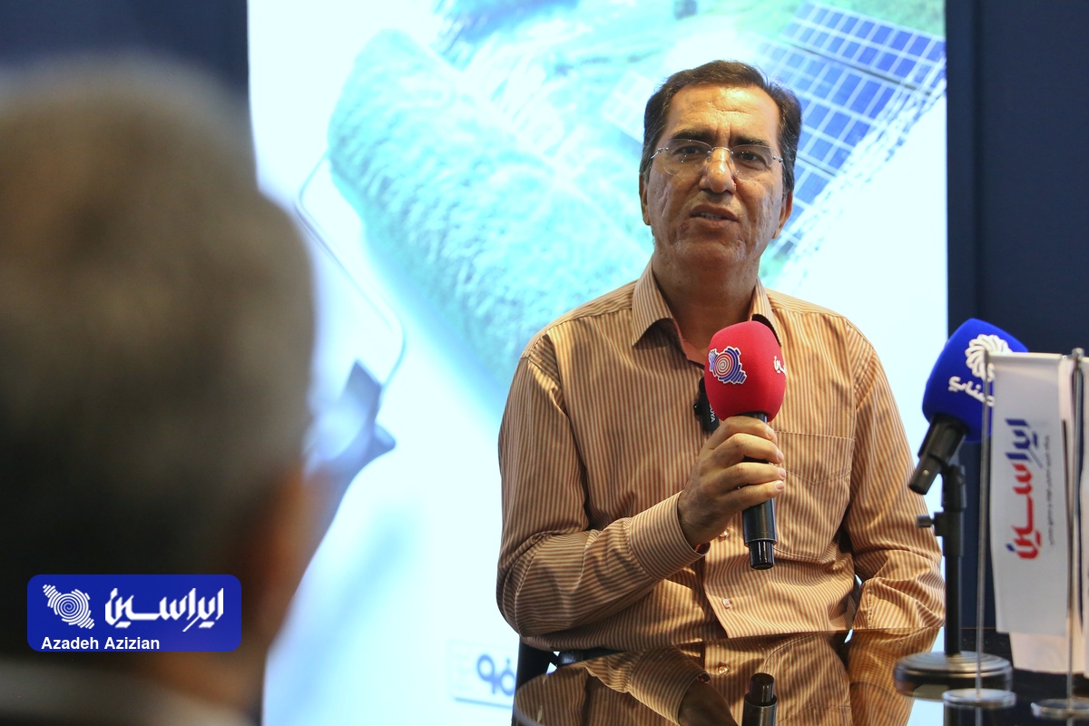 مغز متفکر ایرانی برای بزرگترین مزرعه خورشیدی کشور