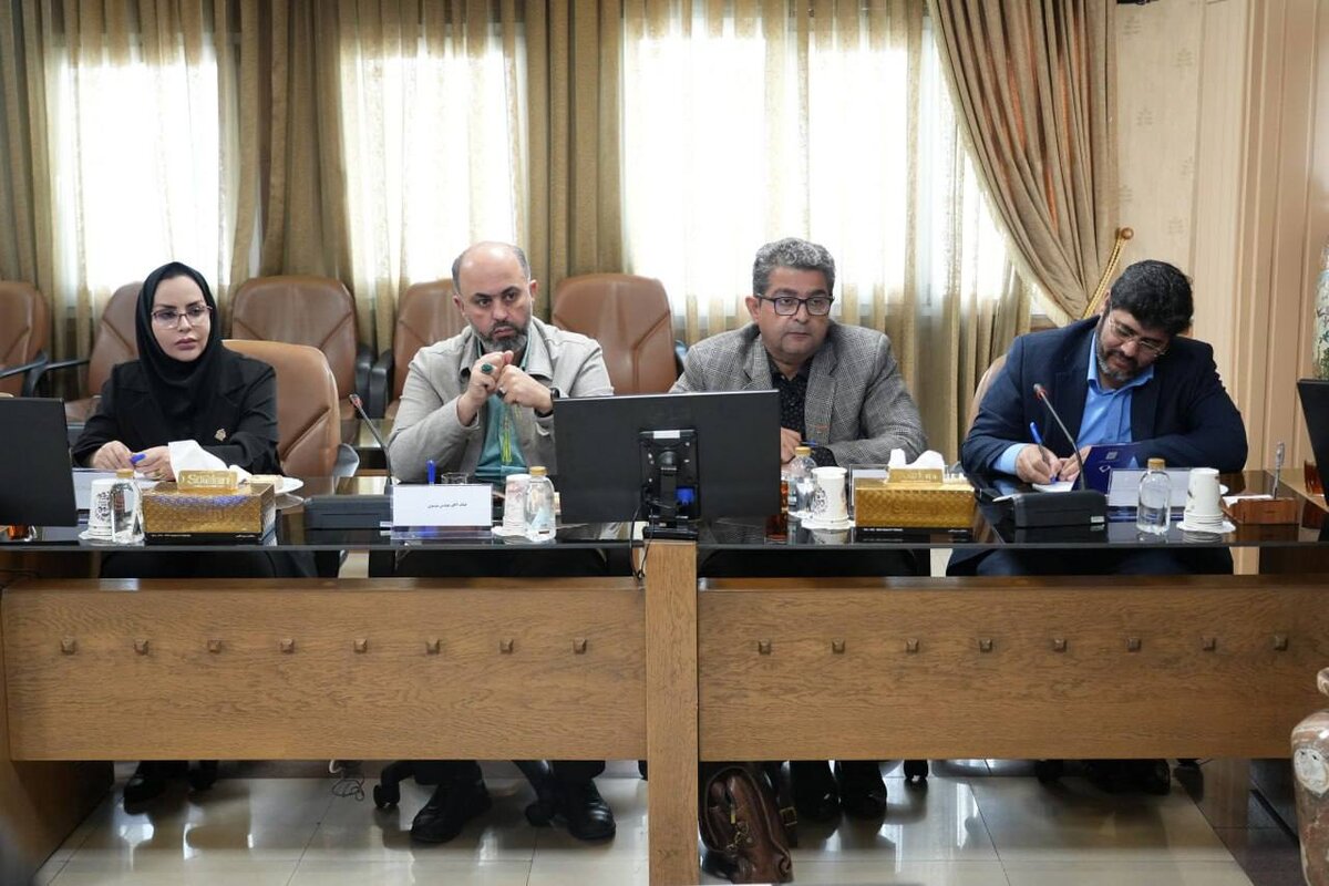 تغییر استراتژی فولادمبارکه از آهن به کانیهای باارزش