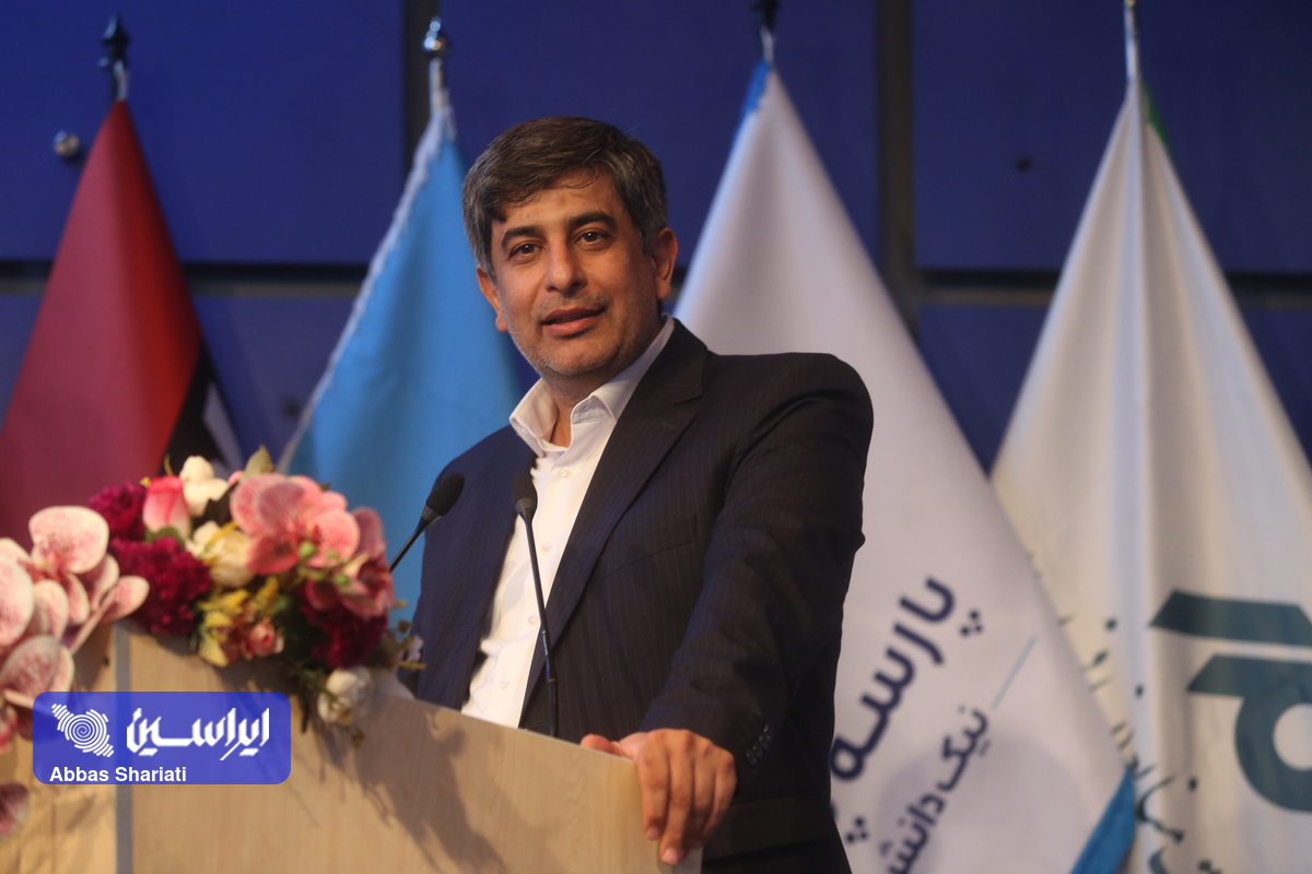 الگوی عبور فولاد مبارکه از بحران به بازسازی هوشمند