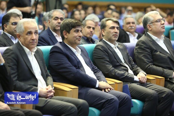 آیین تجلیل از صادرکنندگان نمونه سال ۱۴۰۴ استان اصفهان