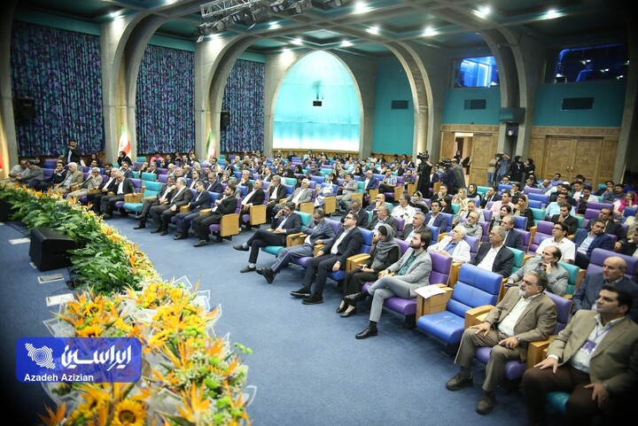 آیین تجلیل از صادرکنندگان نمونه سال ۱۴۰۴ استان اصفهان