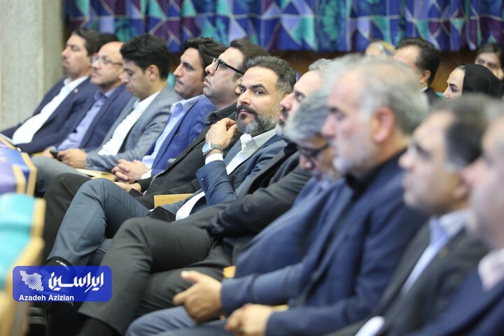 آیین تجلیل از صادرکنندگان نمونه سال ۱۴۰۴ استان اصفهان