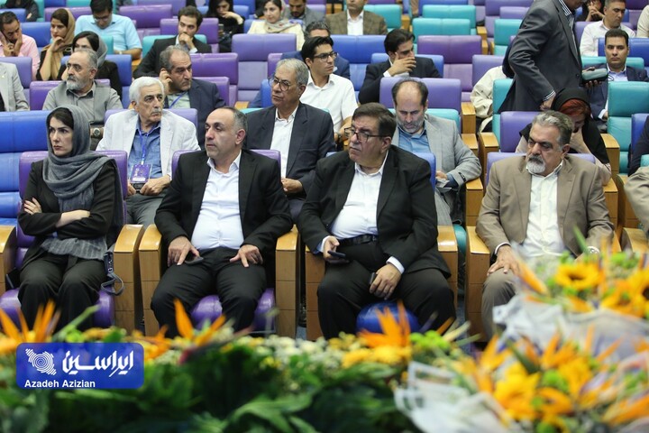 آیین تجلیل از صادرکنندگان نمونه سال ۱۴۰۴ استان اصفهان