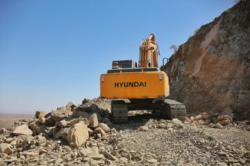 نبرد مته‌ها در سکوت کویر