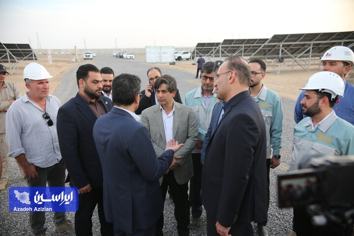 بازدید مدیرعامل گروه فولادمبارکه از نیروگاه خورشیدی آفتاب شرق