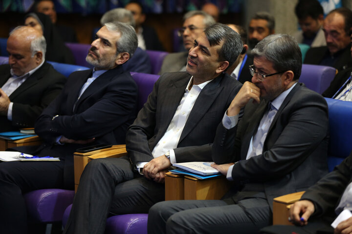ایزینکس 2026
