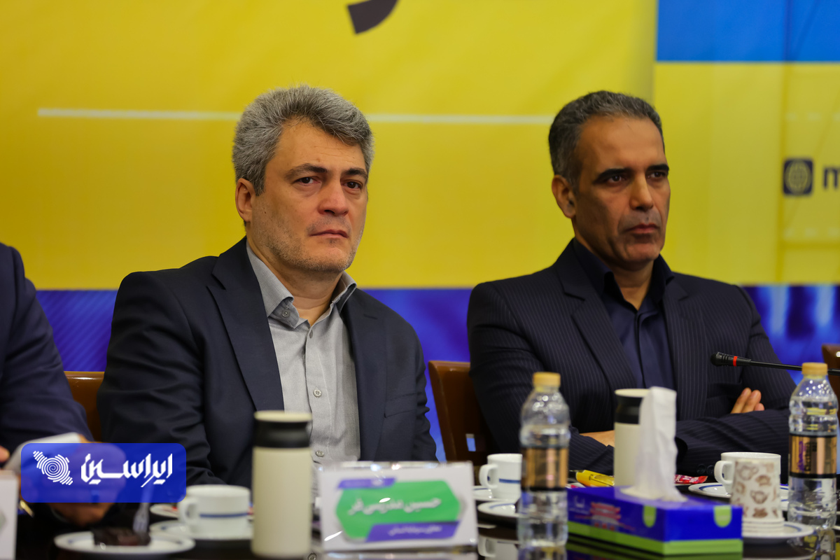 بازنگری برنامه‌های سرمایه انسانی فولاد مبارکه براساس دیدگاه کارکنان
