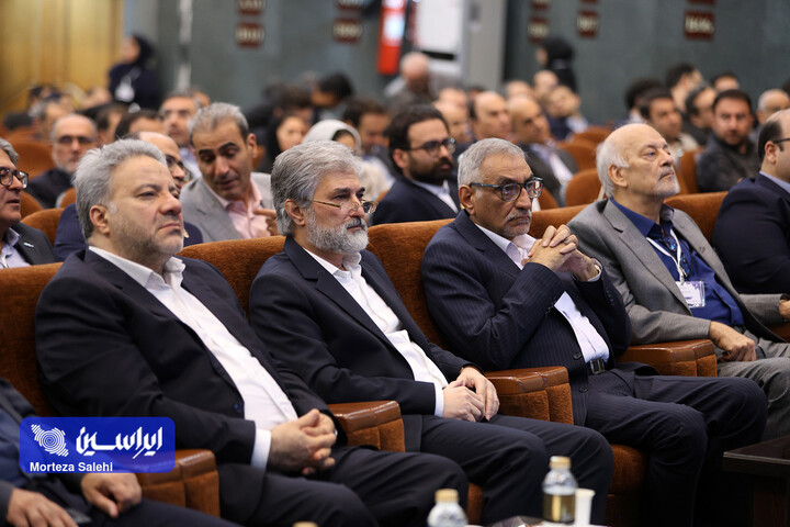 آغاز رسمی سمپوزیوم فولاد با حضور گروه فولاد مبارکه/دانشگاه صنعتی اصفهان سالن شیخ بهایی/۱۴۰۵.۰۸.۰۵/عکاس مرتضی صالحی