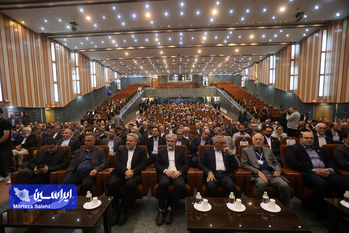 آغاز رسمی سمپوزیوم فولاد با حضور گروه فولاد مبارکه/دانشگاه صنعتی اصفهان سالن شیخ بهایی/۱۴۰۵.۰۸.۰۵/عکاس مرتضی صالحی