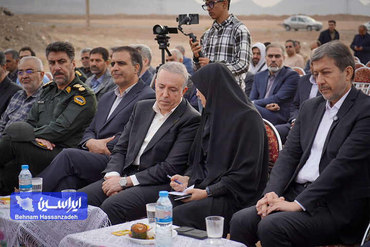 نیروگاه خورشیدی یک‌مگاواتی شرکت طالقان جی در شهر طالخونچه